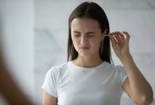Rýma v uších a (ne)správná ušní hygiena